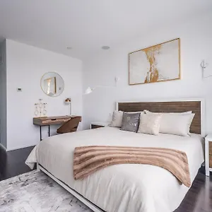 Apartment Fancy Downtown House With Hot Tub & Bbq By Globalstay